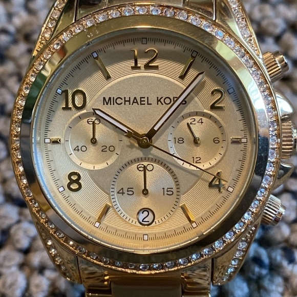 Michael Kors Stainless Steel Gold Watch with Stones in Like New Condition - Picture 5 of 6